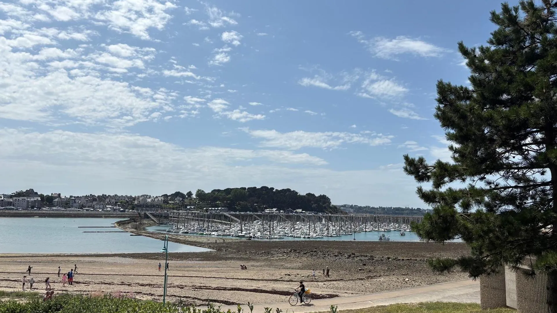 A 2 Pas De La Mer, Ferry Et Intra Muros - Saint Malo Frankrike